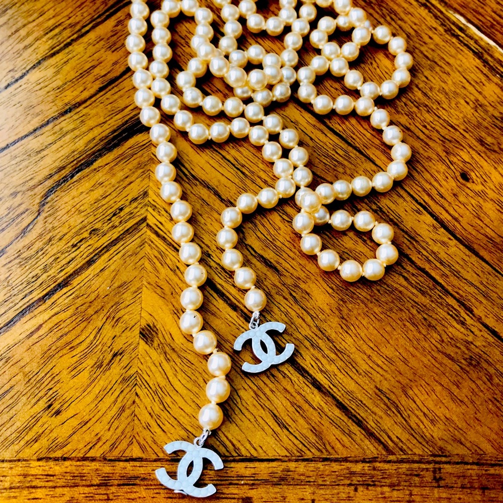 Chanel Faux Pearl Logo Necklace - Picture 8 of 11